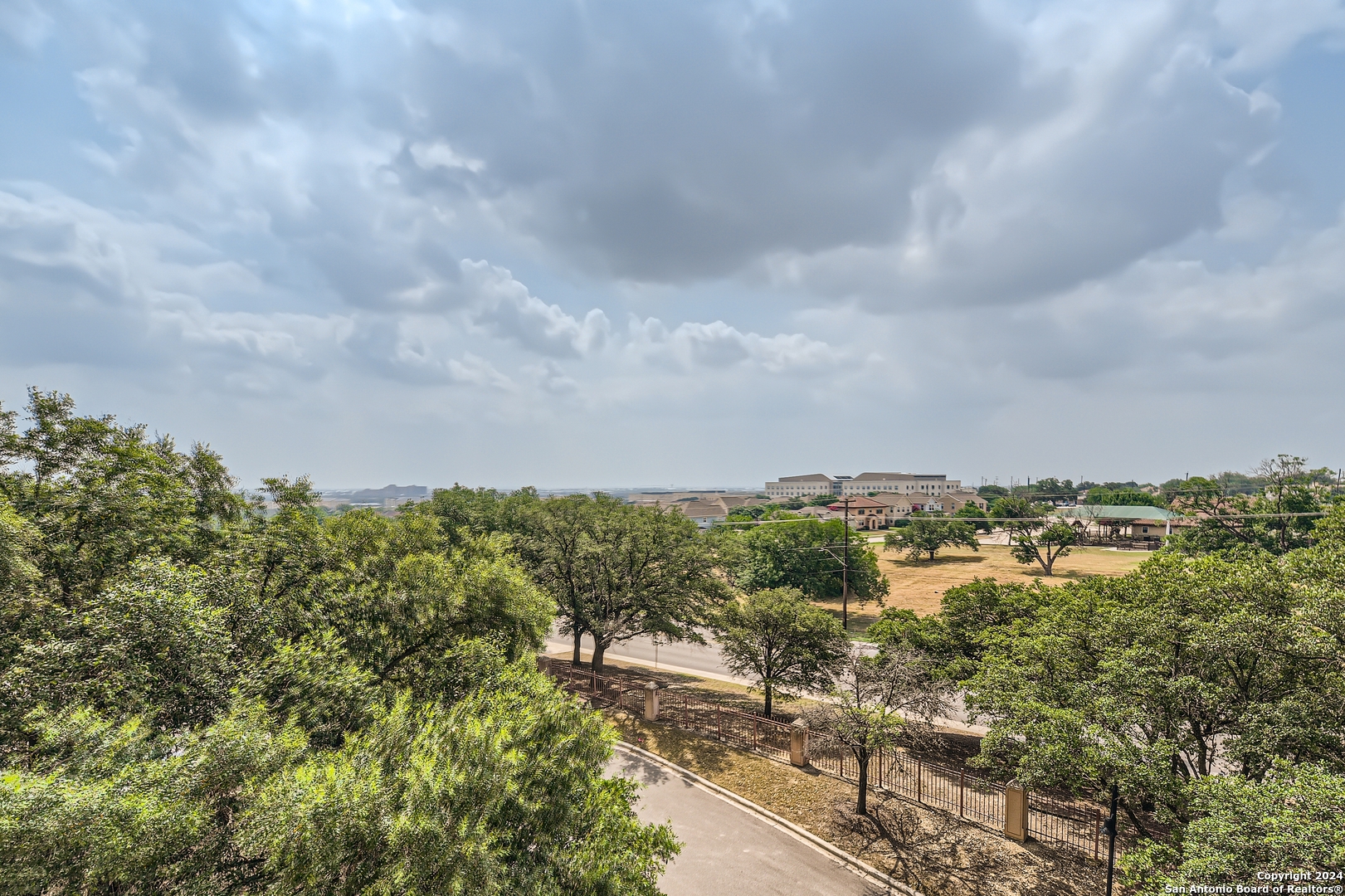 1 TOWERS PARK LN 504