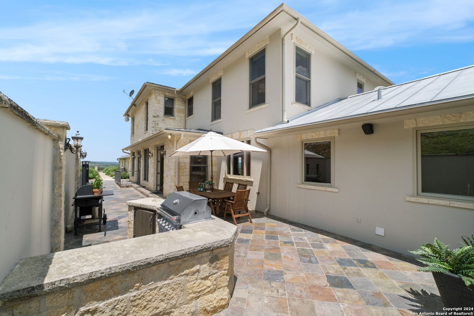 1288 Southwoods Dr