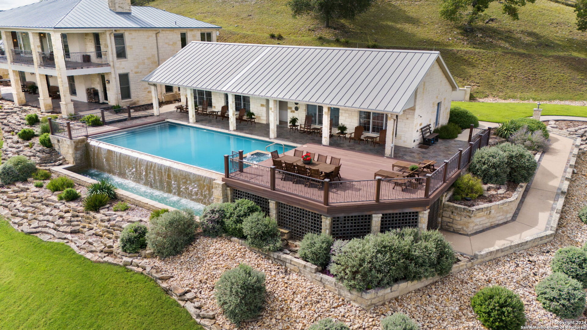 1288 Southwoods Dr