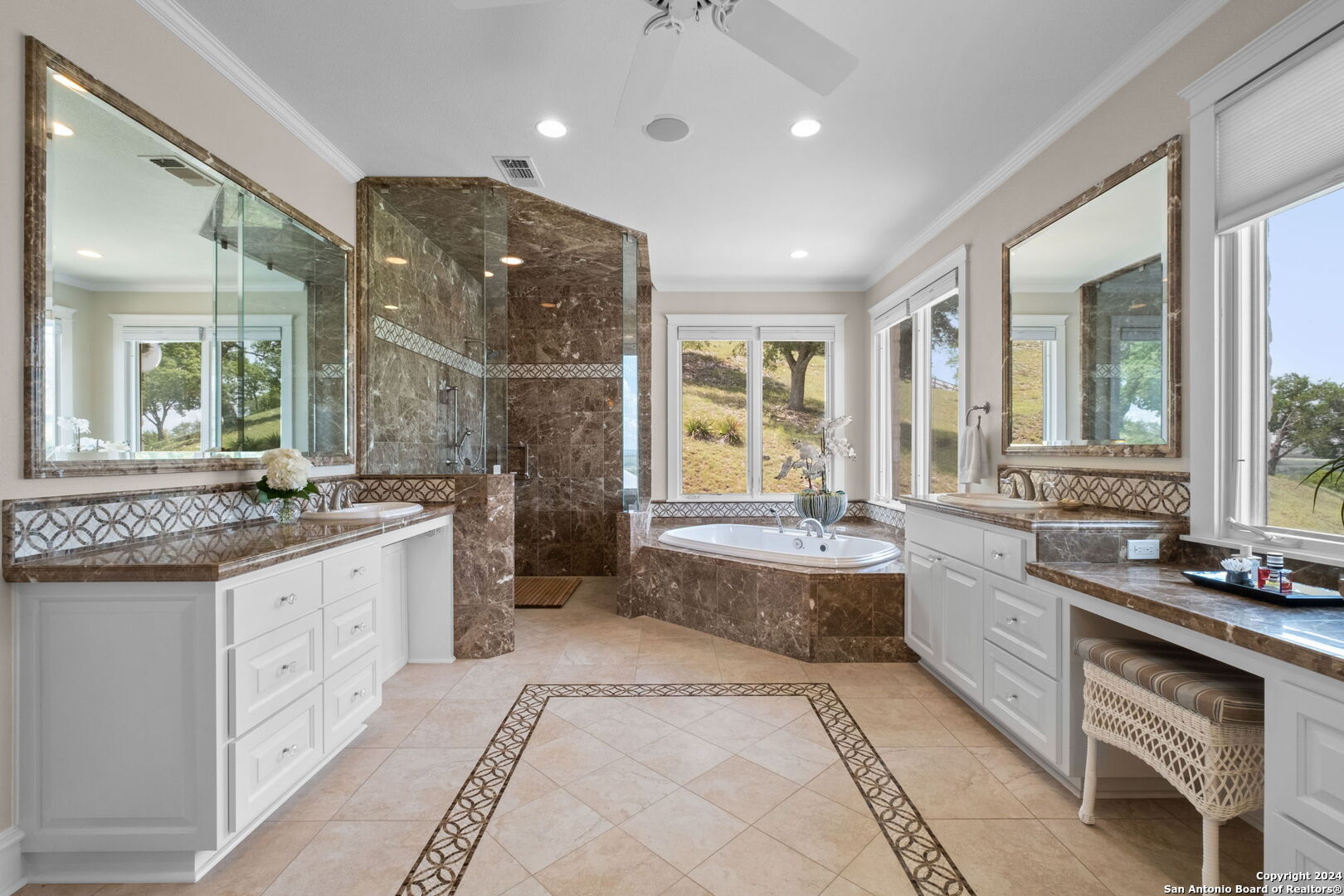 1288 Southwoods Dr