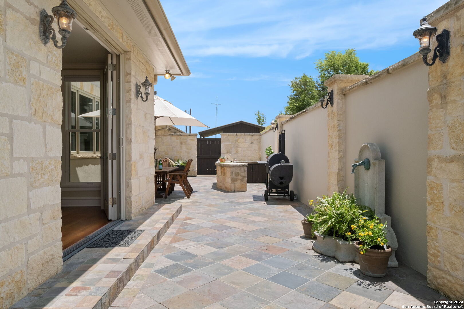 1288 Southwoods Dr