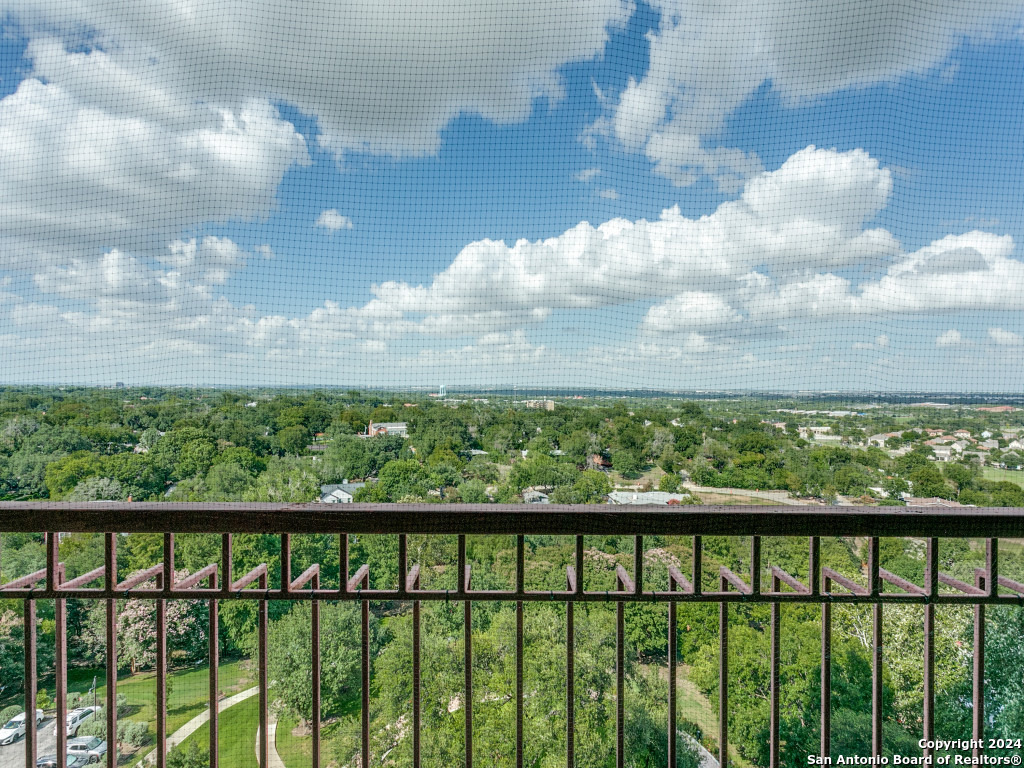 1 Towers Park Ln 1003