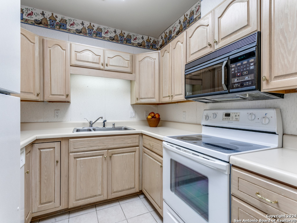 1 Towers Park Ln 1003