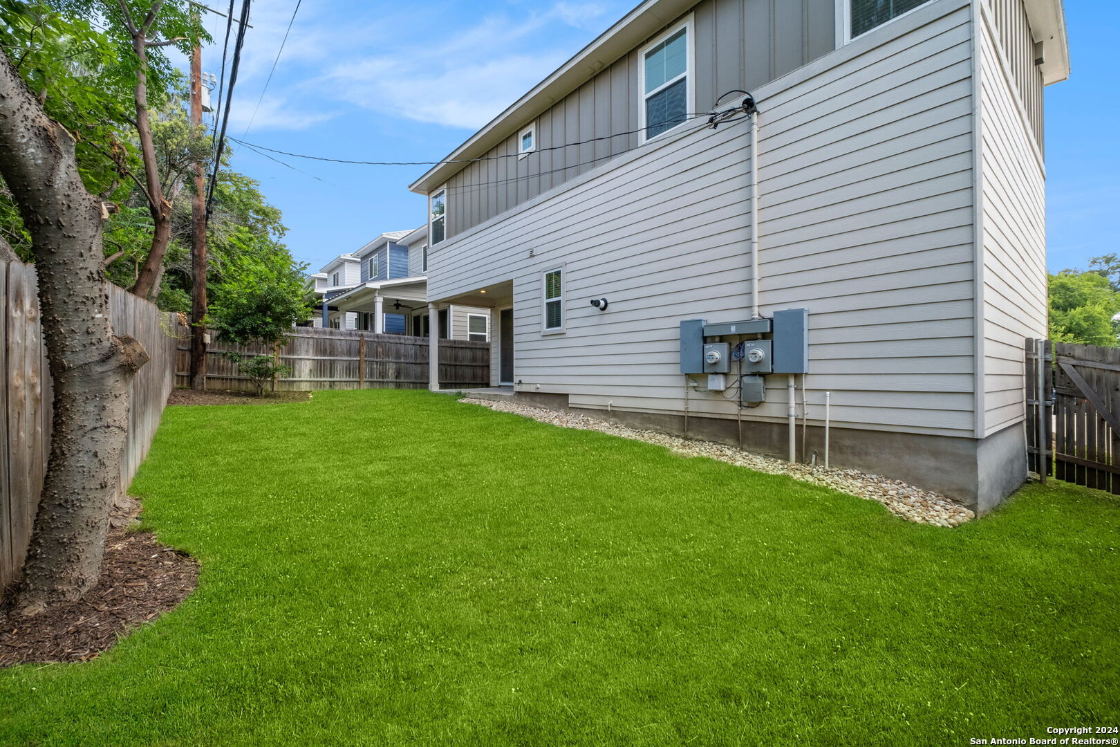 339 CLAREMONT AVE 102