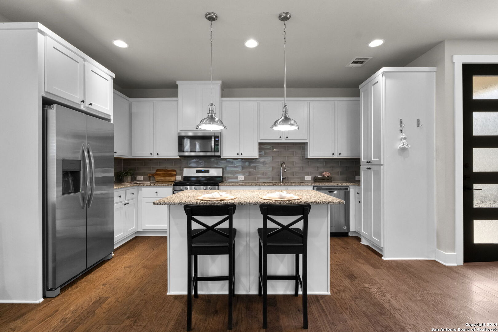 339 CLAREMONT AVE 102