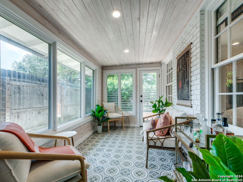 115 TUXEDO AVE