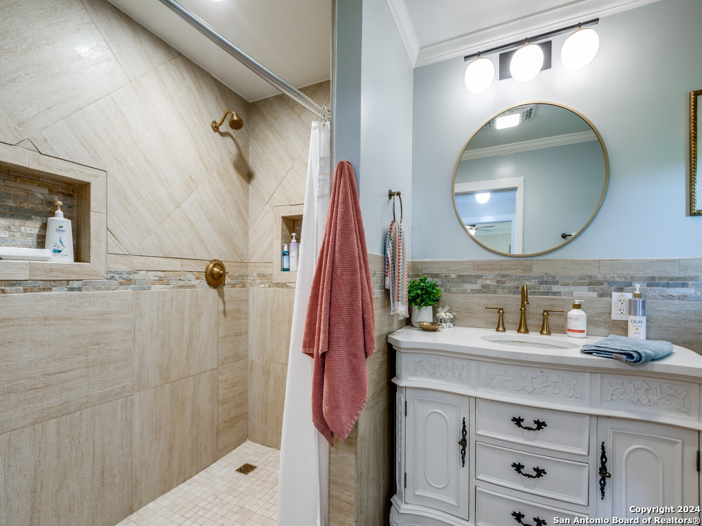 115 TUXEDO AVE