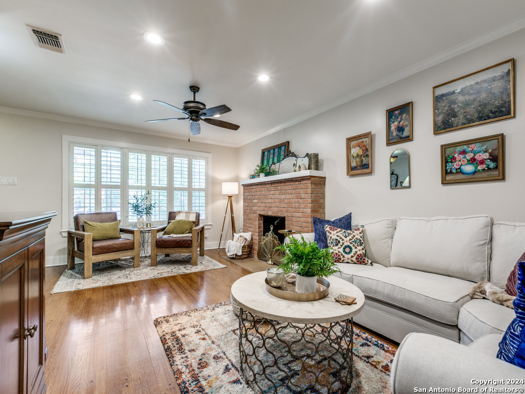 115 TUXEDO AVE