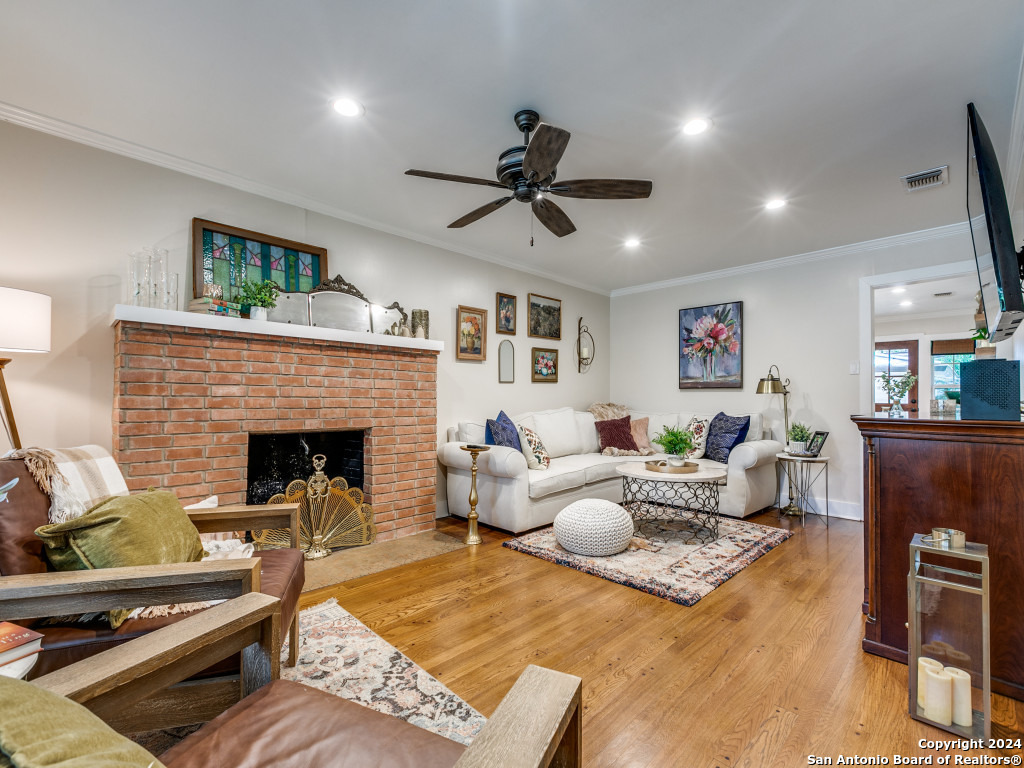 115 TUXEDO AVE