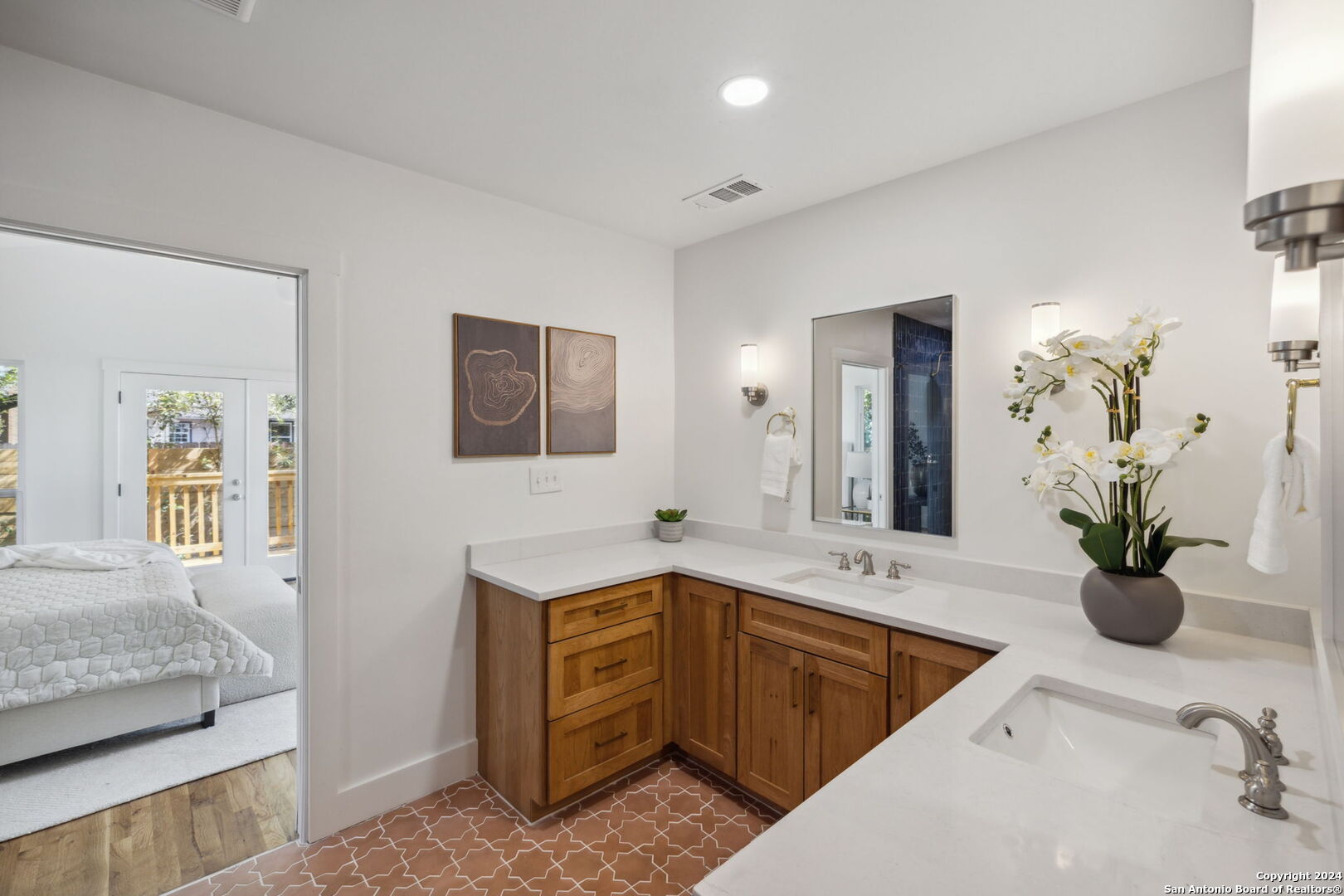 135 HARMON DR