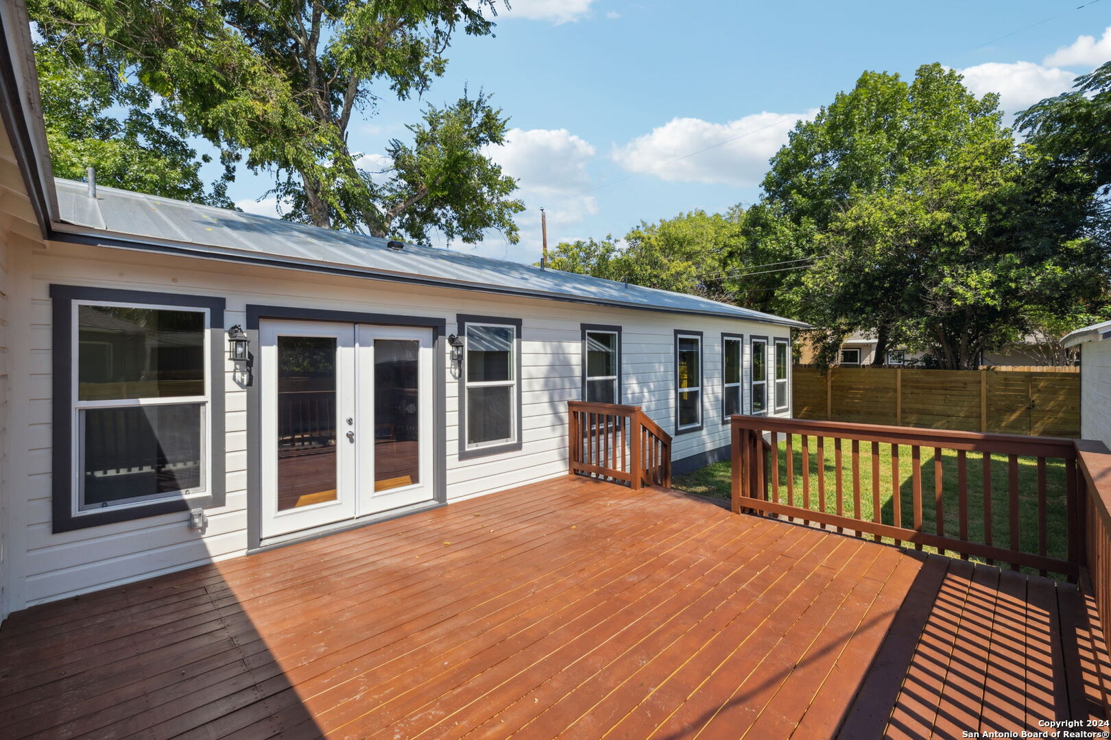 135 HARMON DR