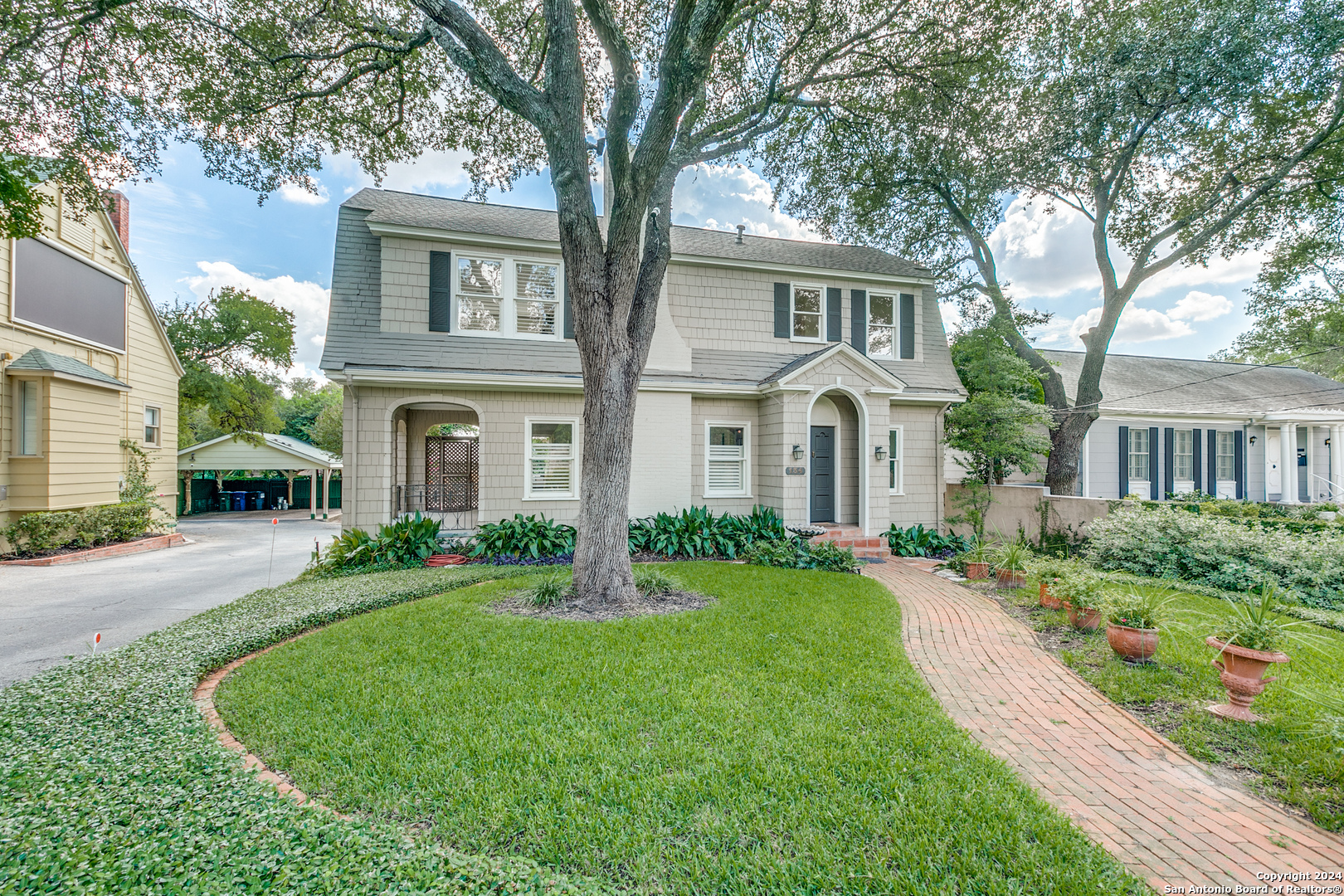 134 LAUREL HEIGHTS PL
