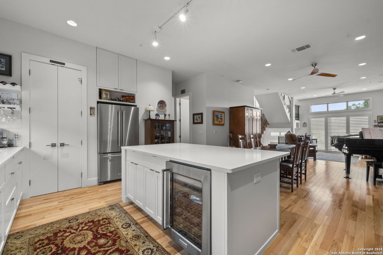 318 W GRAYSON ST Unit 205 205