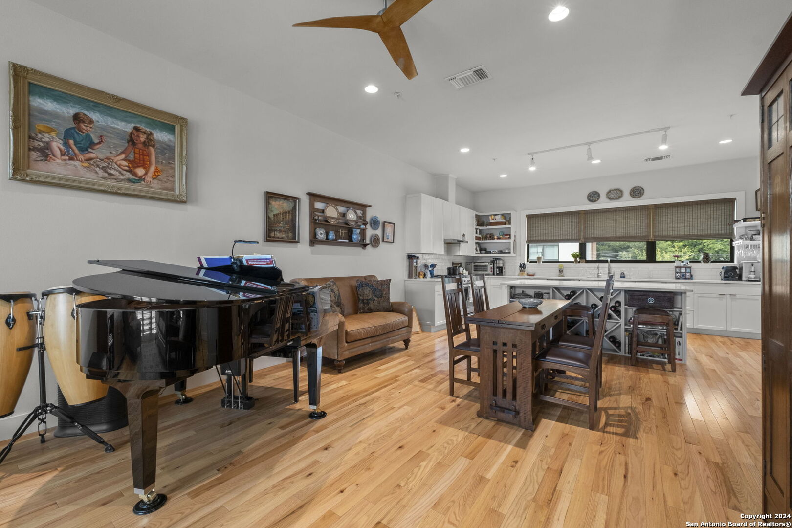 318 W GRAYSON ST Unit 205 205
