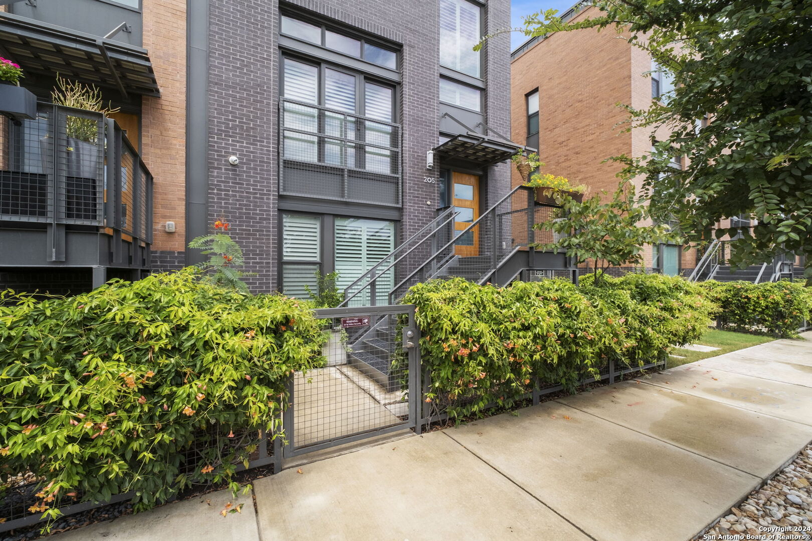 318 W GRAYSON ST Unit 205 205