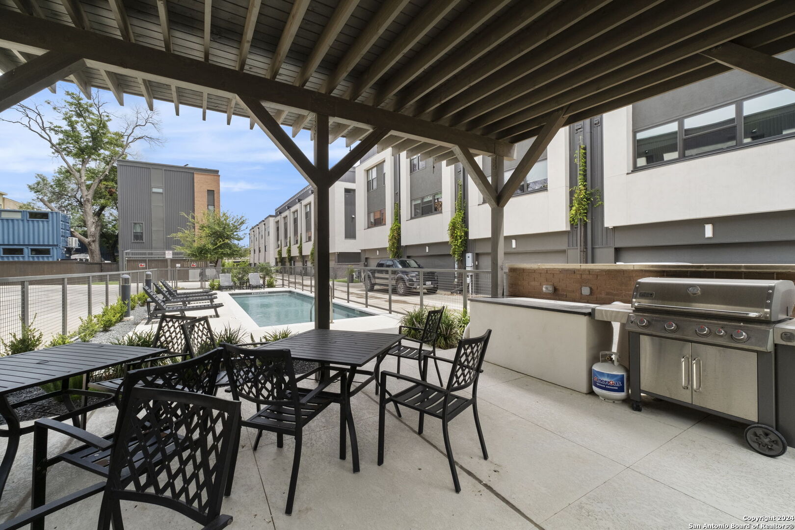 318 W GRAYSON ST Unit 205 205