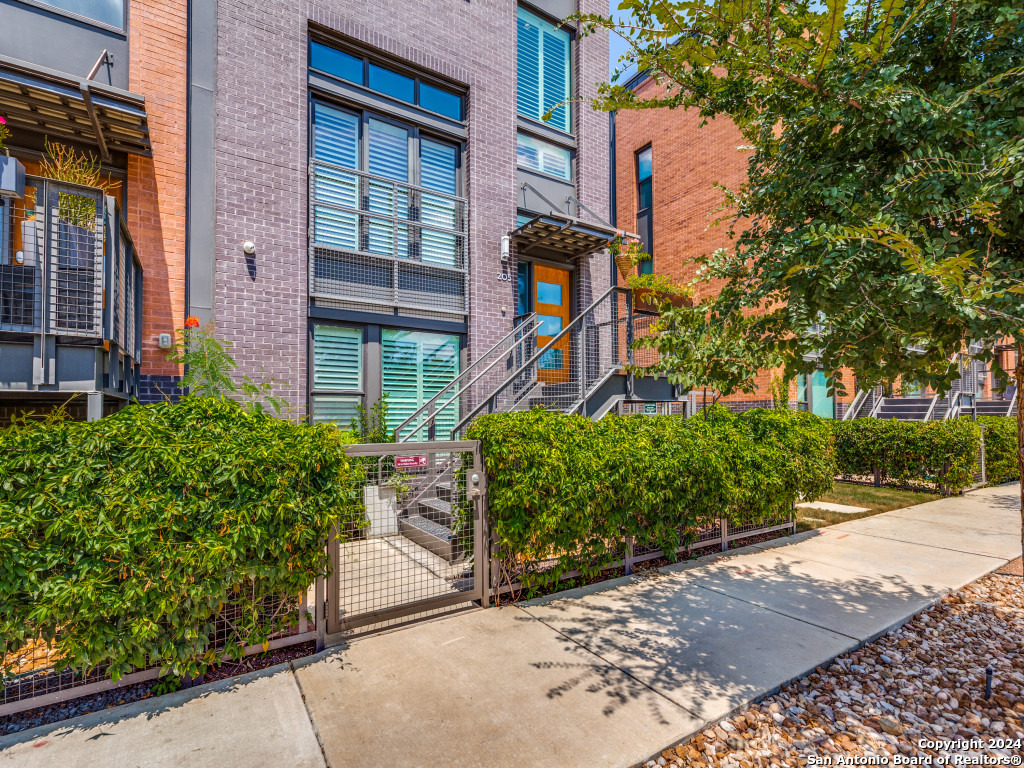 318 W GRAYSON ST Unit 205 205