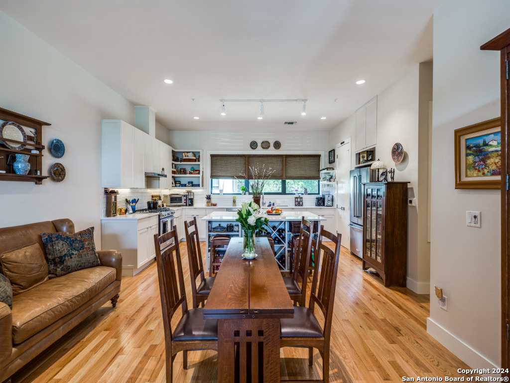 318 W GRAYSON ST Unit 205 205