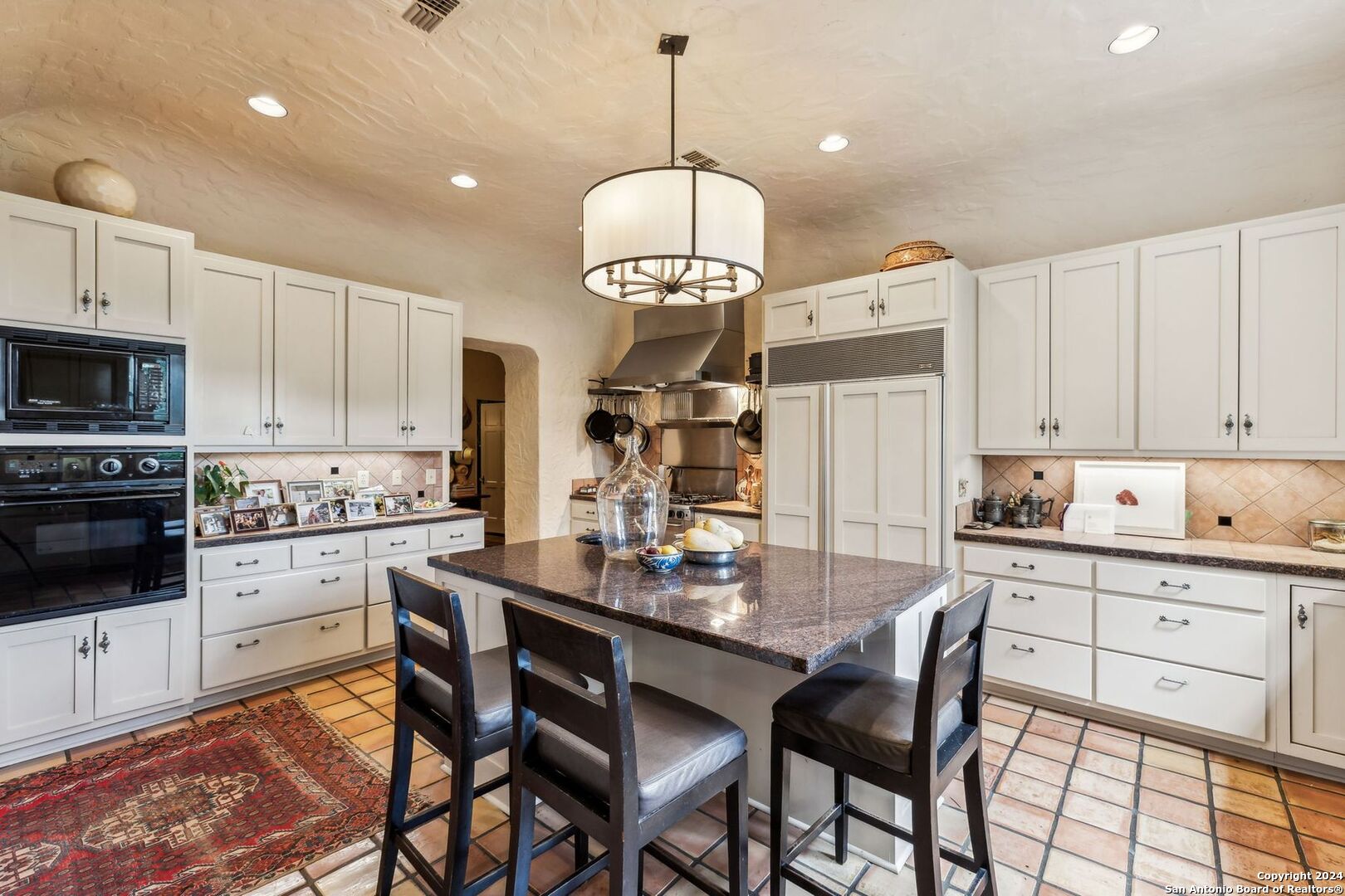 221 Devine Rd