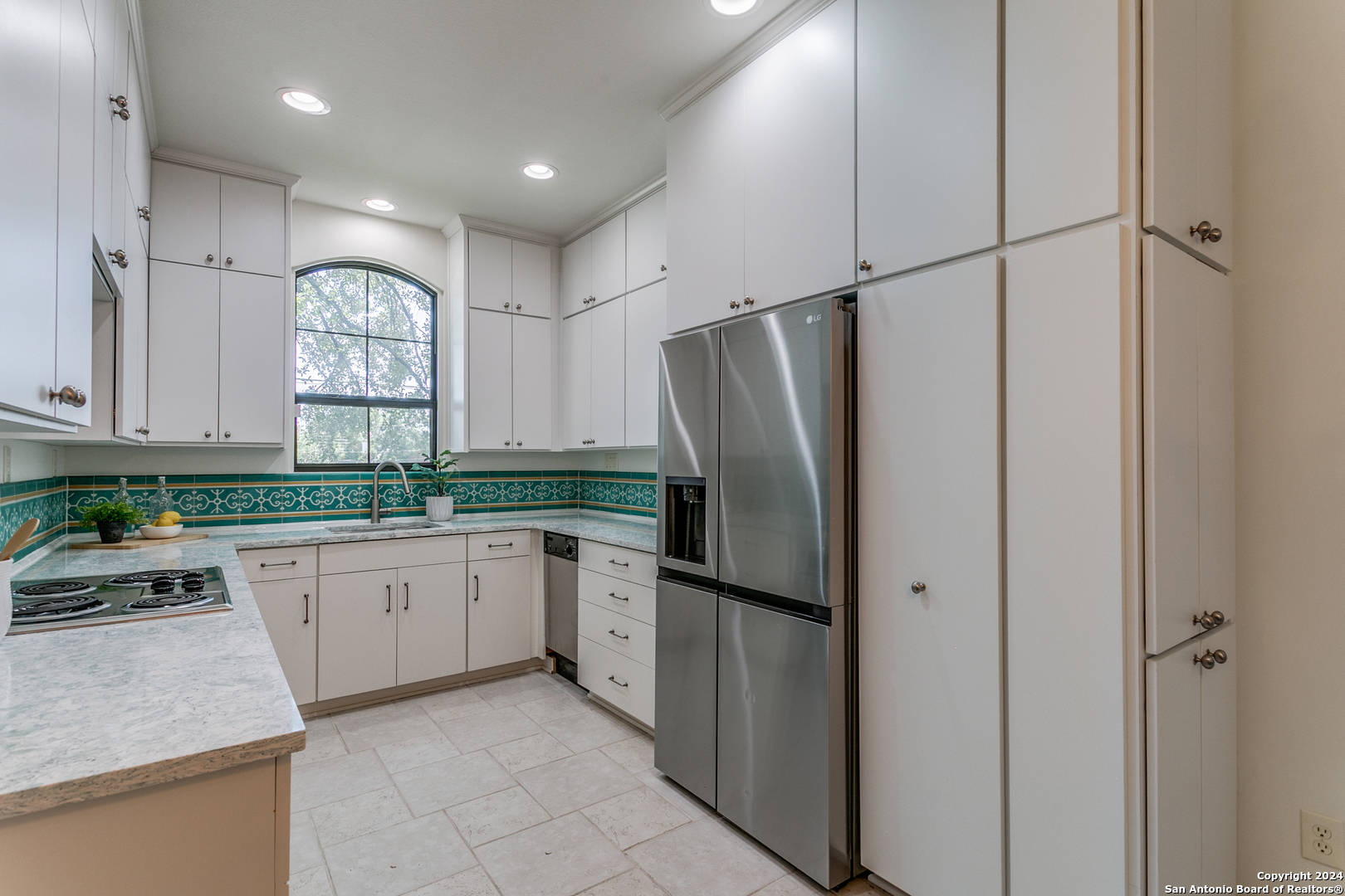 100 W EL PRADO DR 113