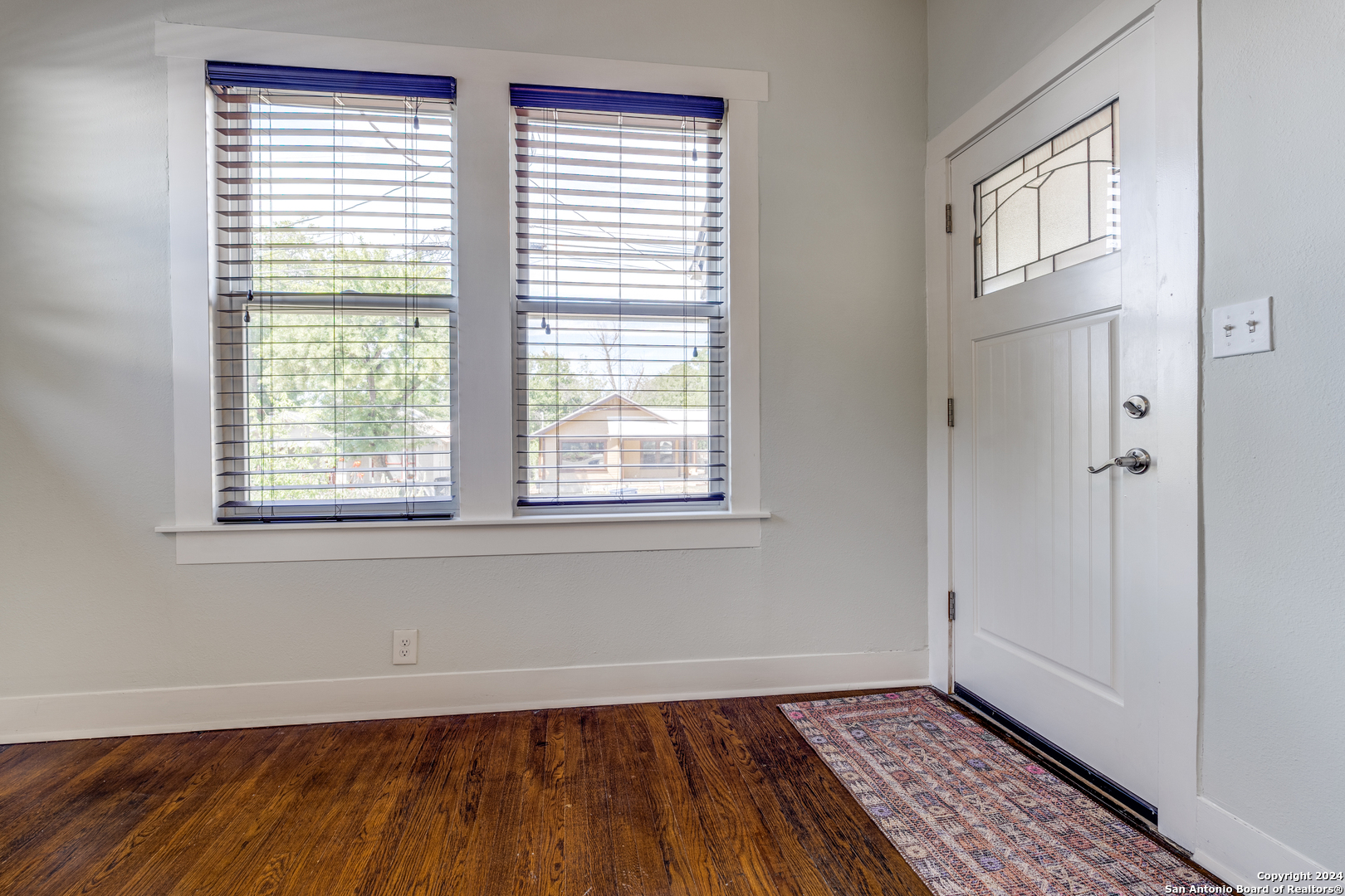 410 ELEANOR AVE
