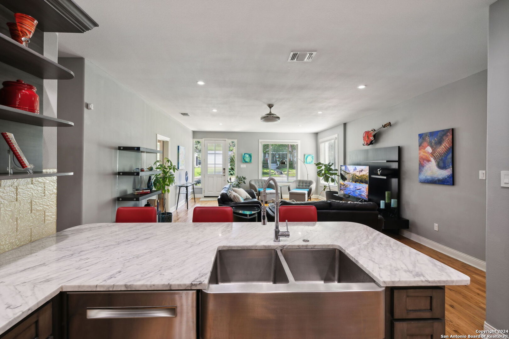 154 KATHERINE CT