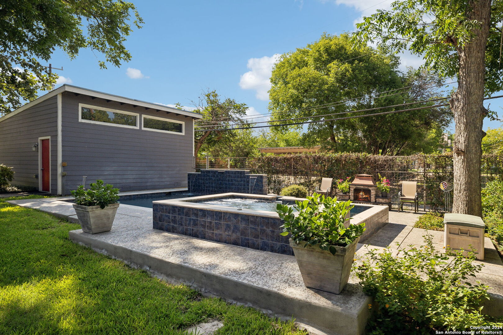 154 KATHERINE CT