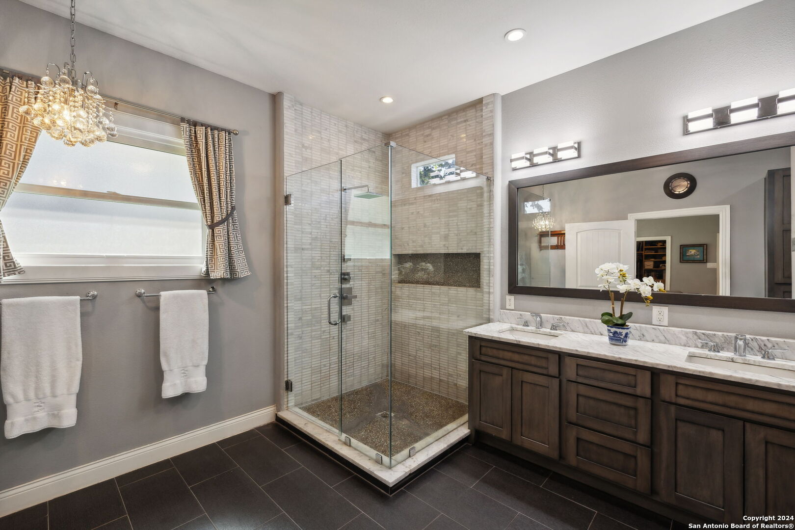 154 KATHERINE CT