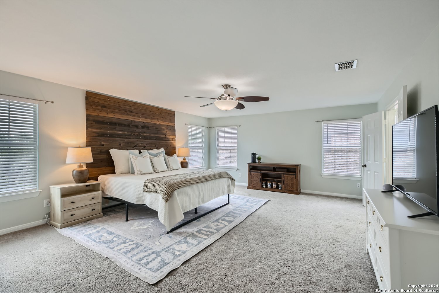 109 Hitching Post