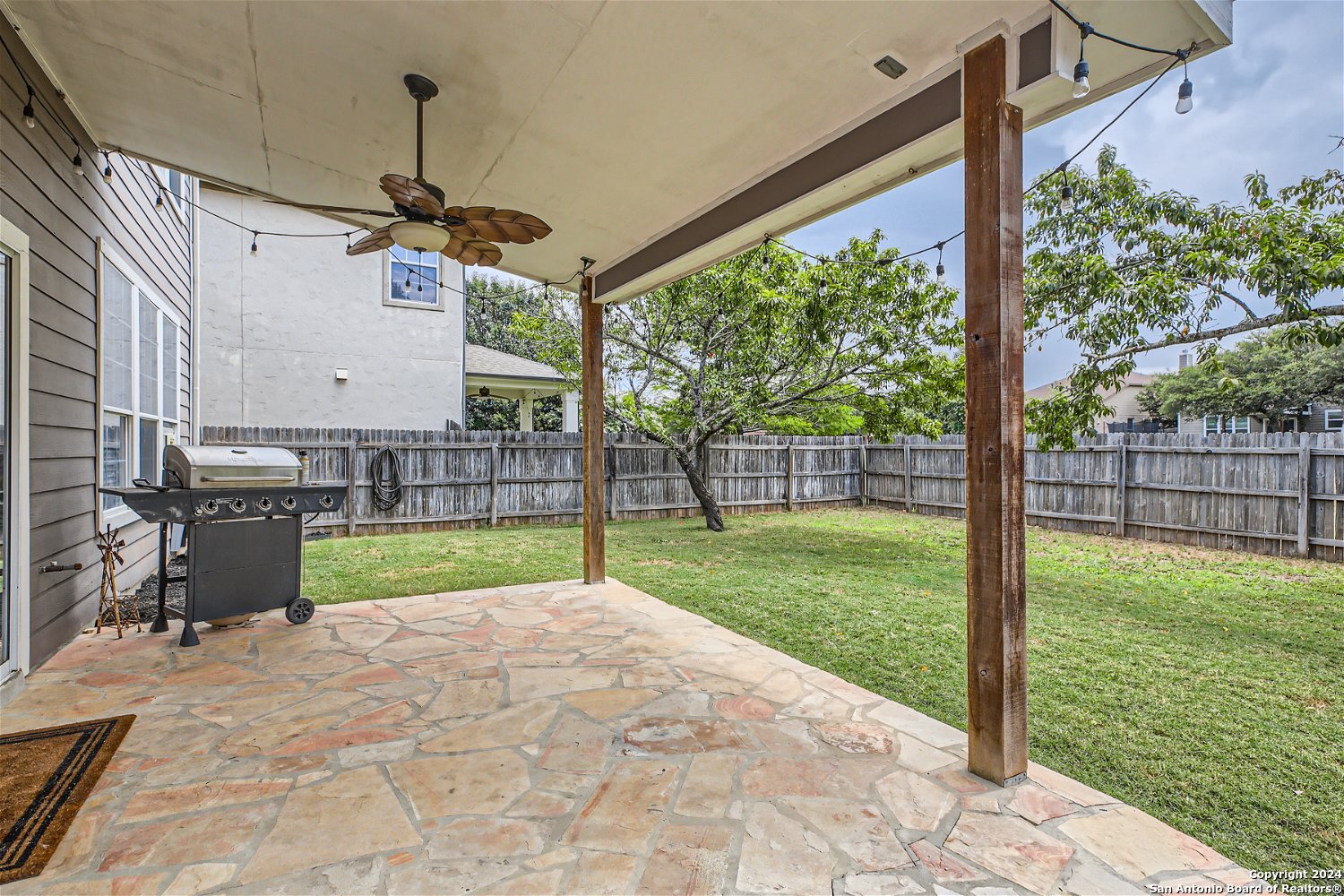 109 Hitching Post