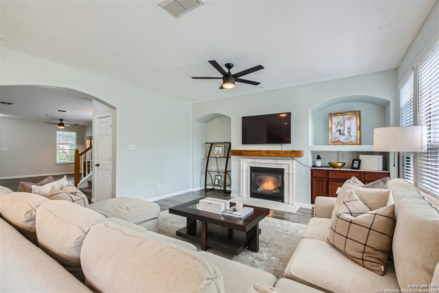 109 Hitching Post