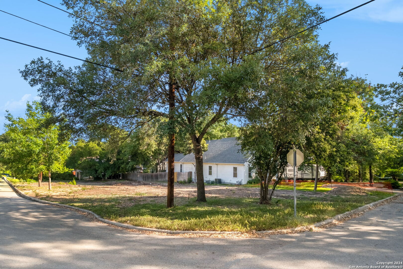 233 HARRISON AVE