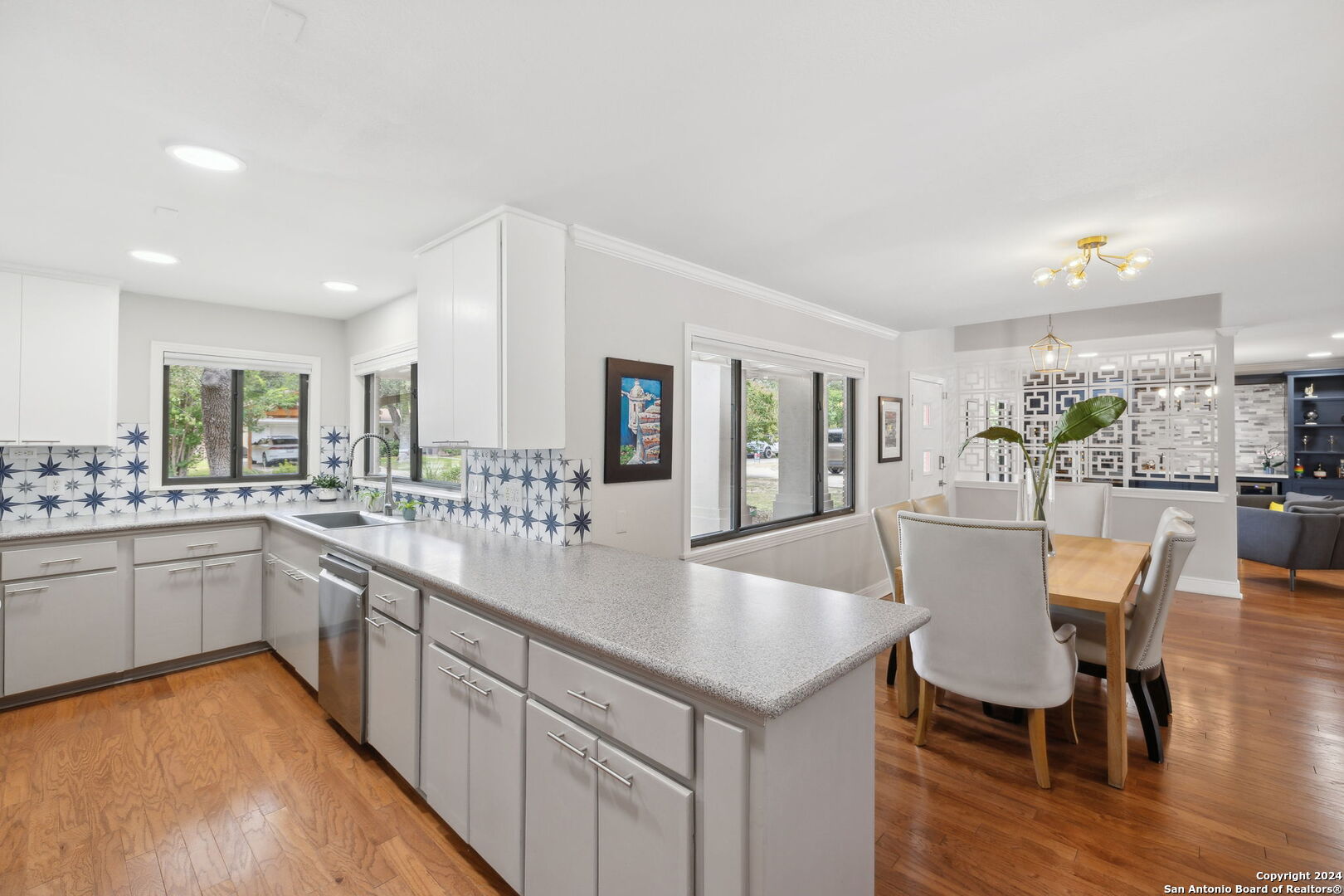 310 NORTHRIDGE DR
