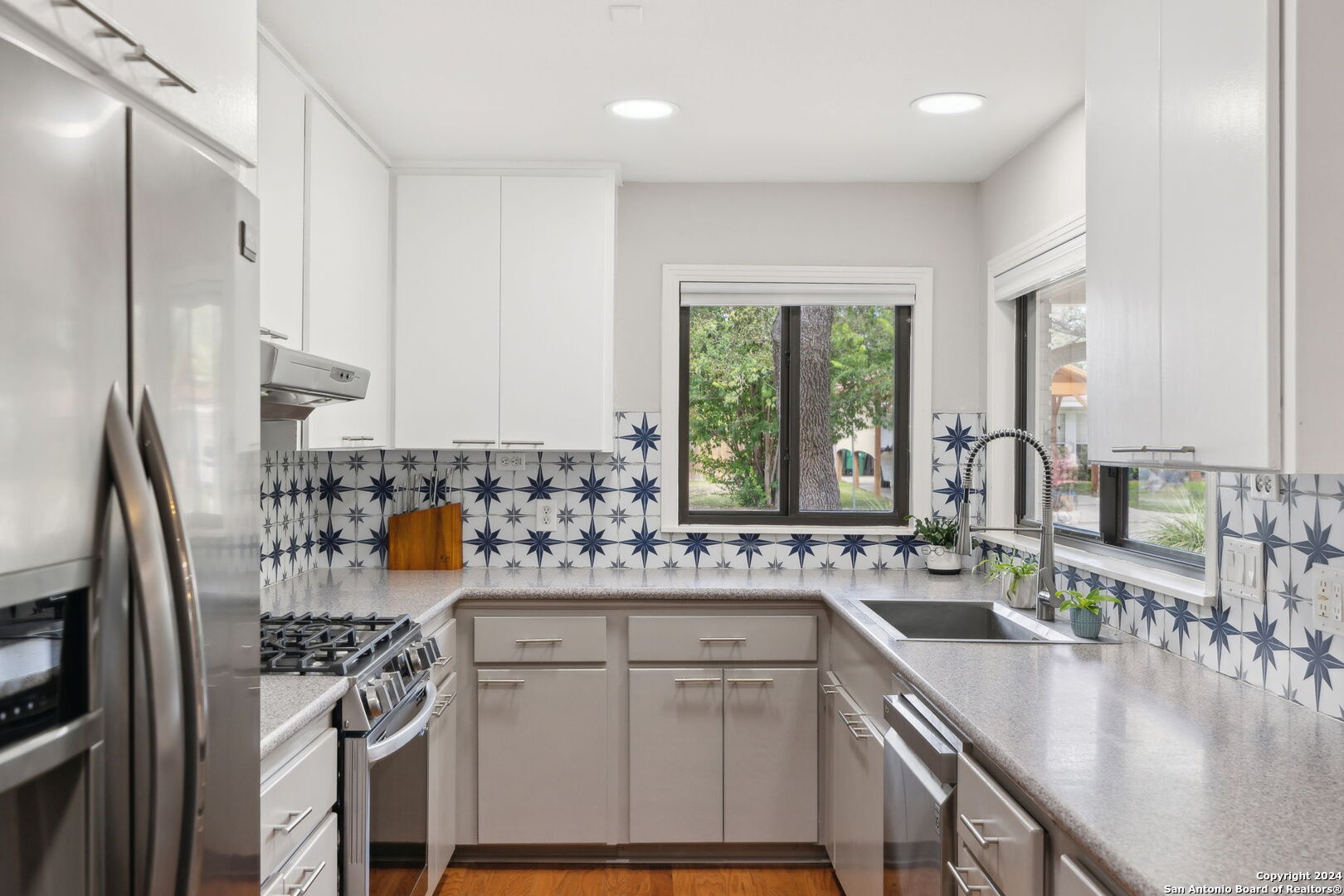 310 NORTHRIDGE DR