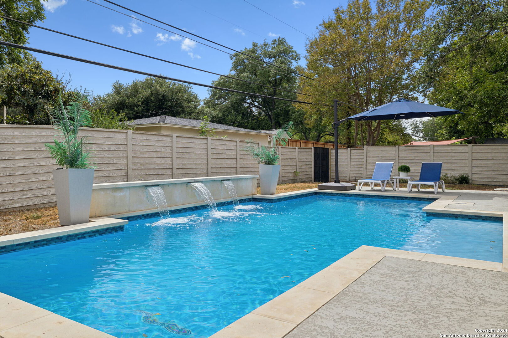 310 NORTHRIDGE DR