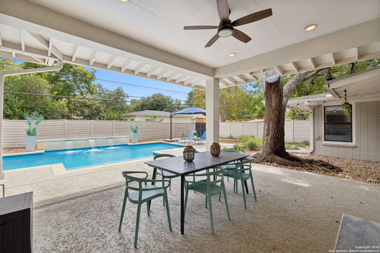 310 NORTHRIDGE DR