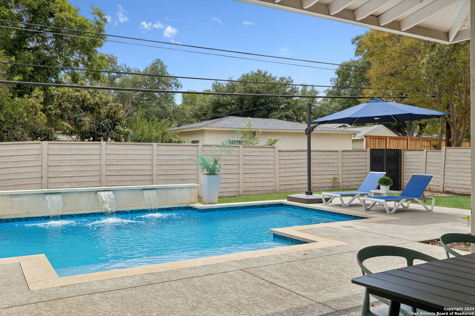 310 NORTHRIDGE DR