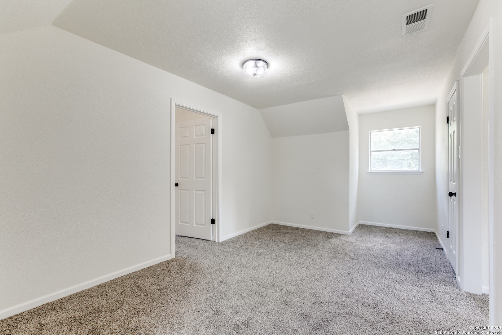 1723 BROGAN DR
