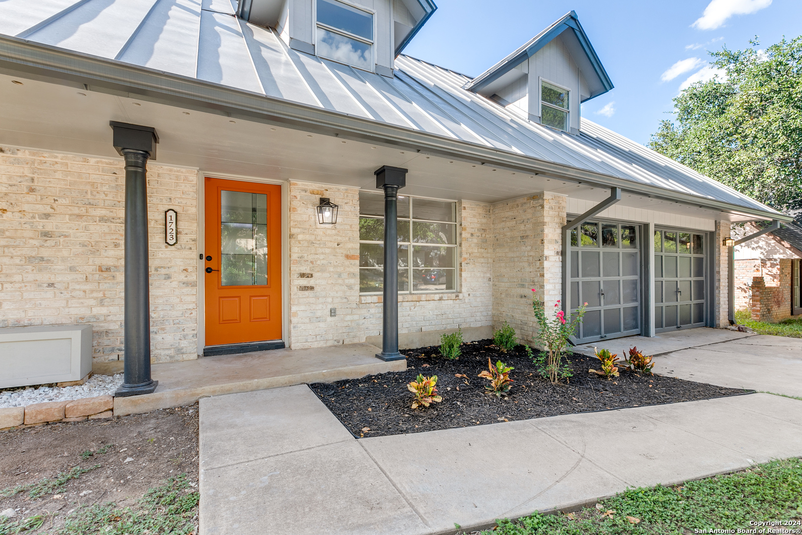1723 BROGAN DR