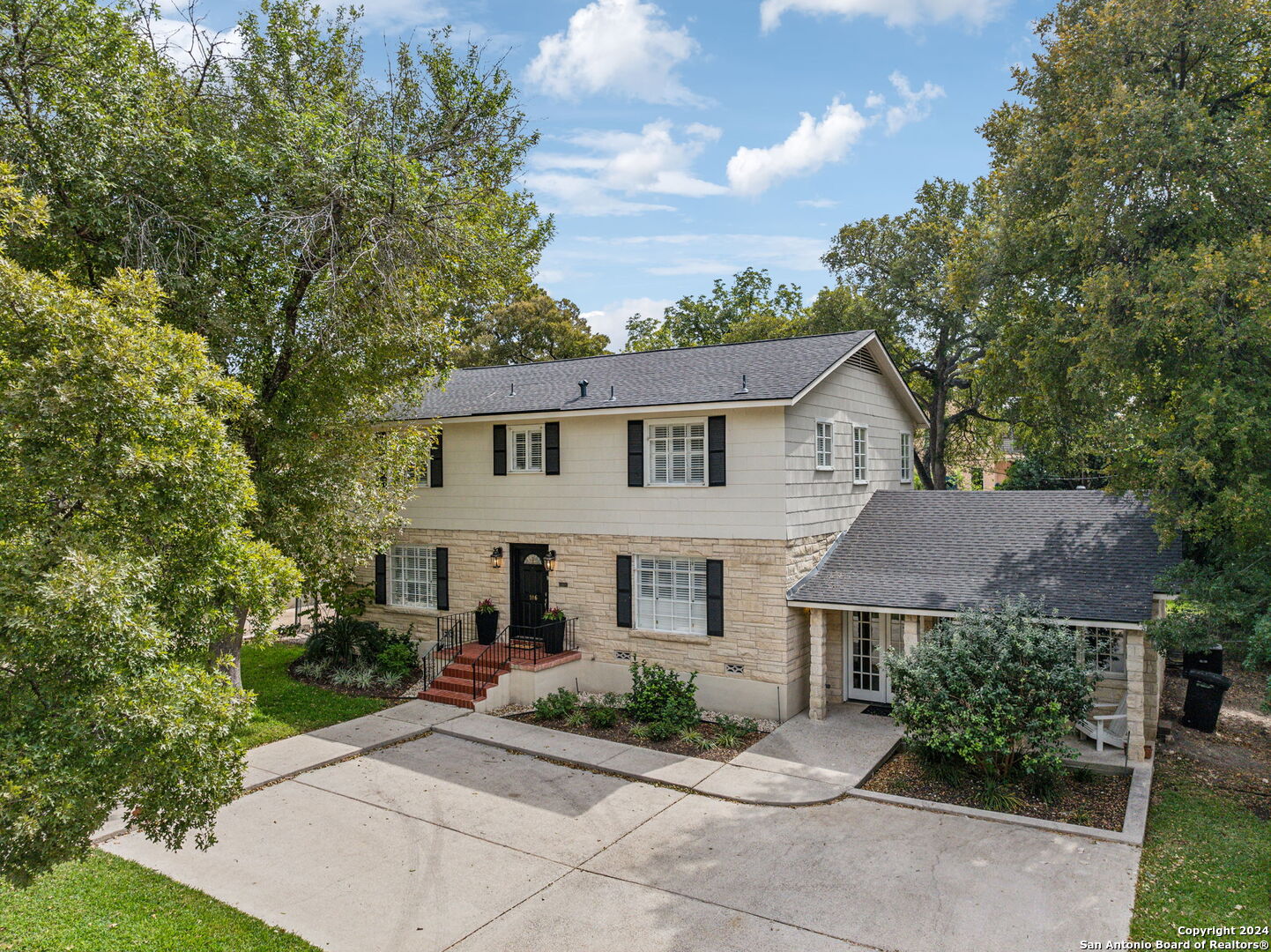 106 MORNINGSIDE DR