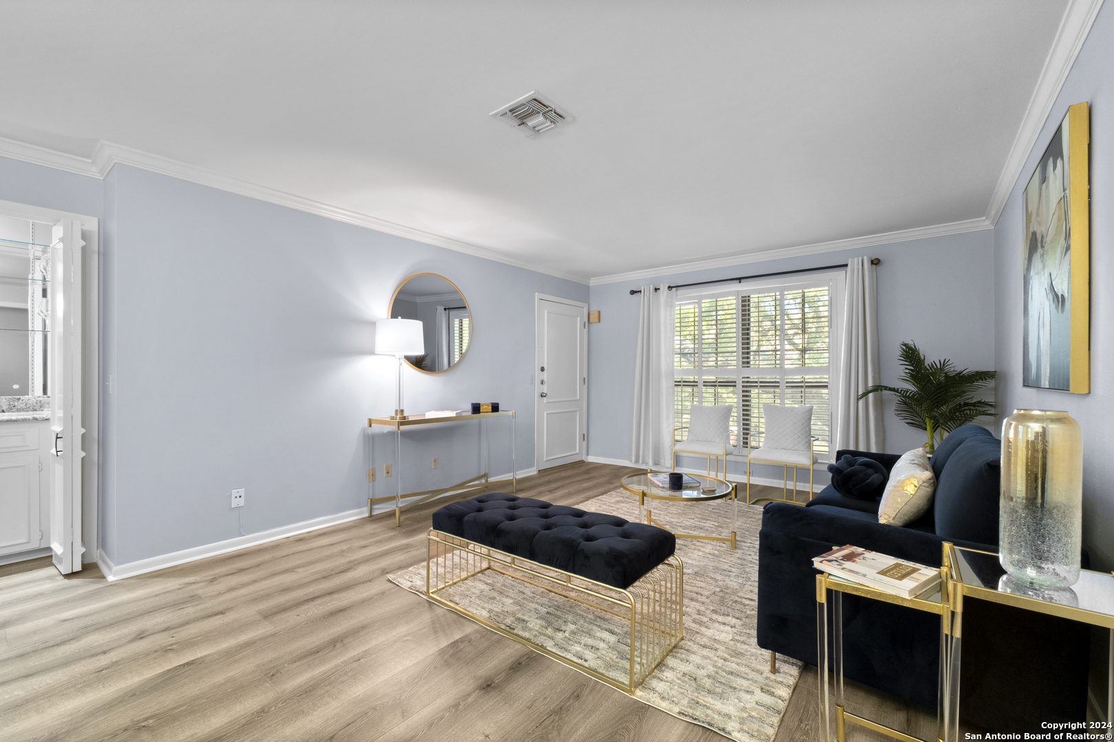 7926 BROADWAY 304