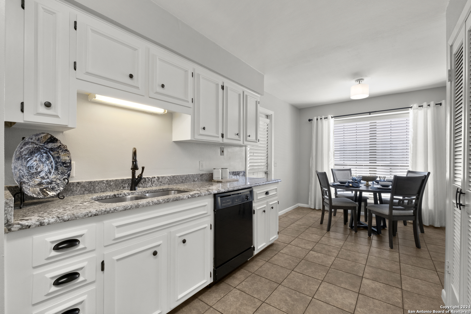 7926 BROADWAY 304