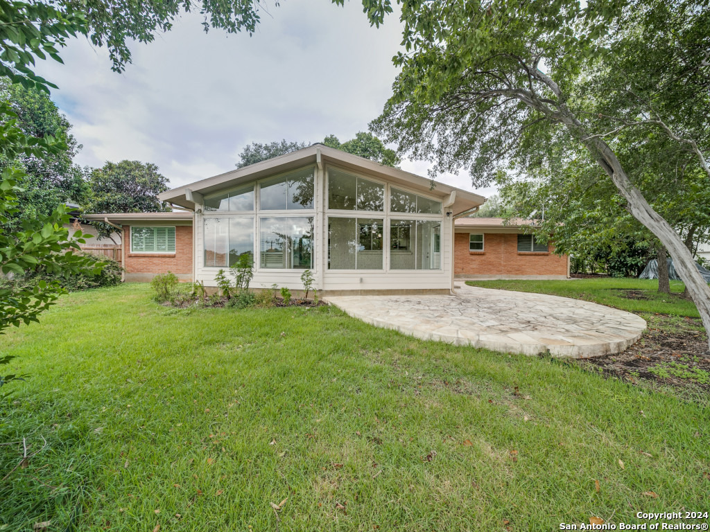 8210 ROBIN REST DR