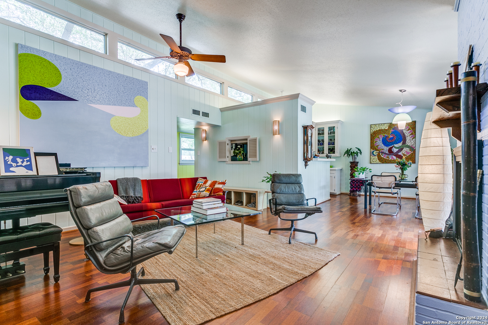 610 CAVE LN
