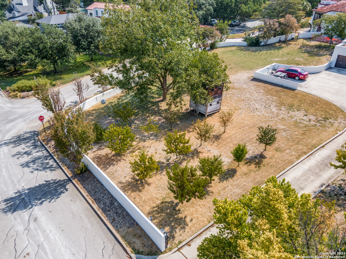 200 Zambrano Rd