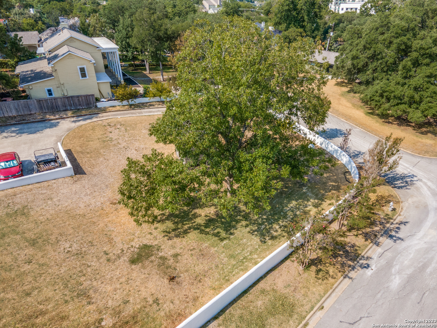 200 Zambrano Rd
