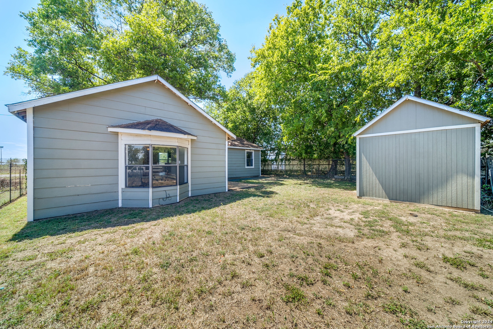 5363 UECKER RD