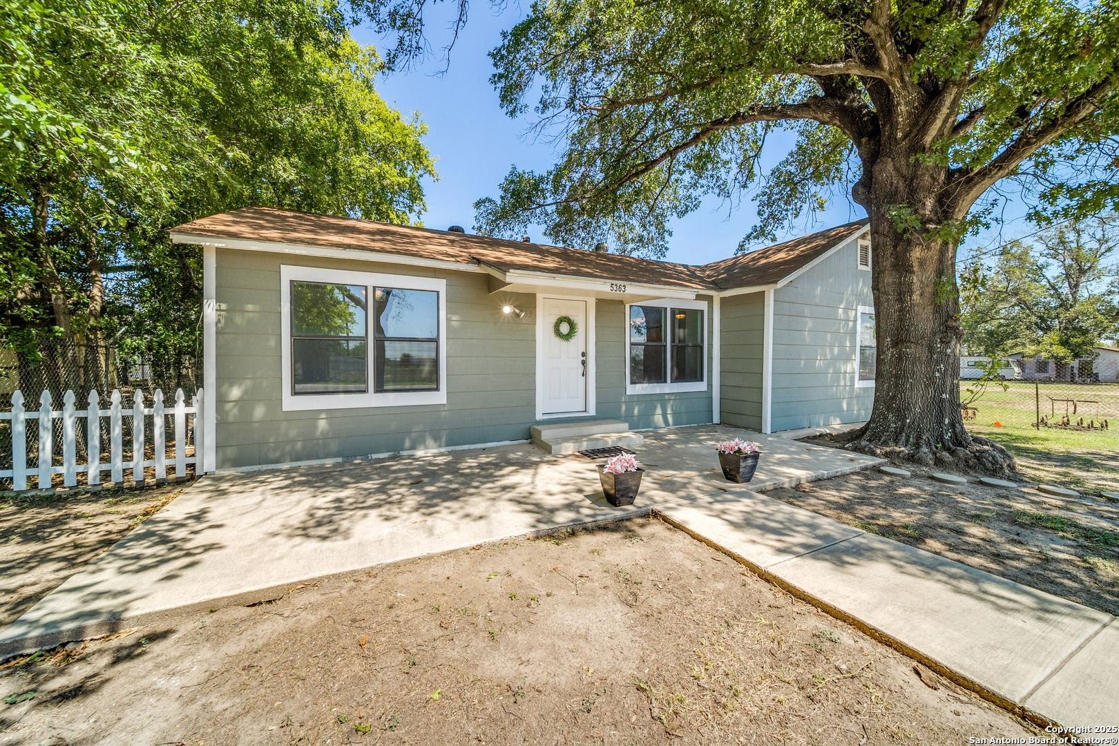 5363 UECKER RD
