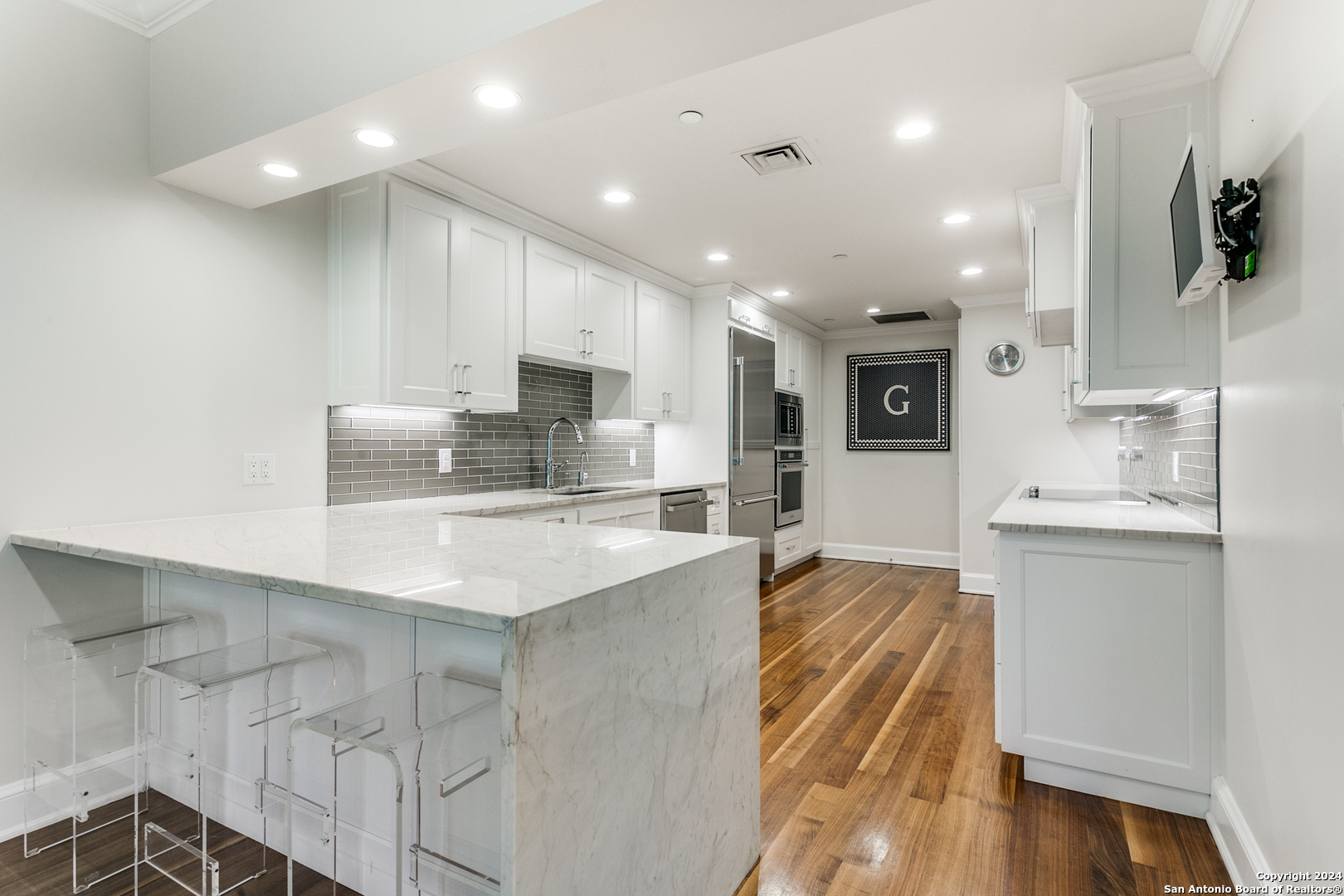 200 PATTERSON AVE 110