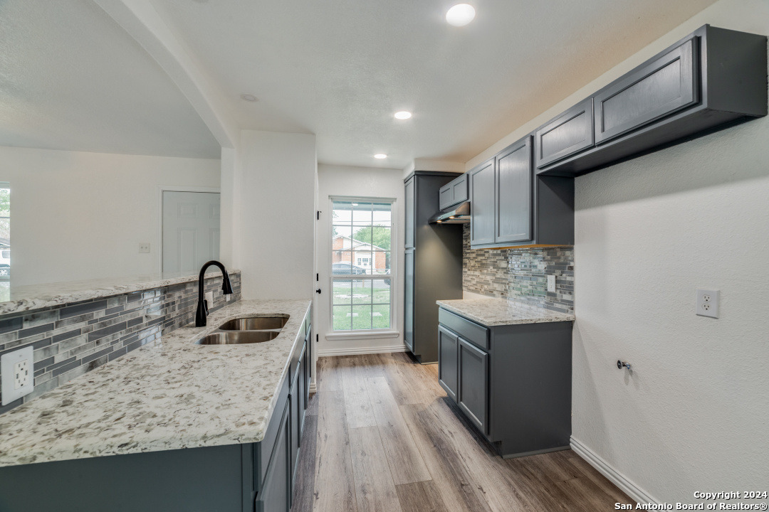 9426 HINDI ST